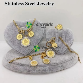 Stainless steel gold plated jewelry set Conjunto de joyas chapado en oro de acero inoxidable