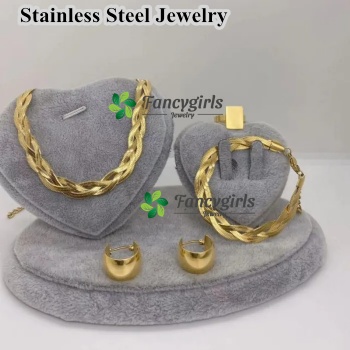 Stainless steel gold plated jewelry set Conjunto de joyas chapado en oro de acero inoxidable